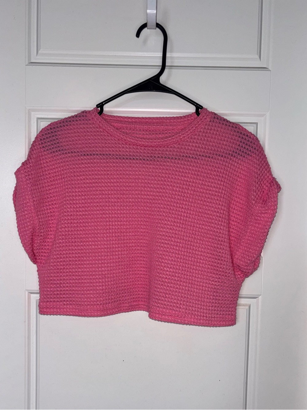 Women’s XS SHEIN Pink Cropped Knit Boxy‎ Top